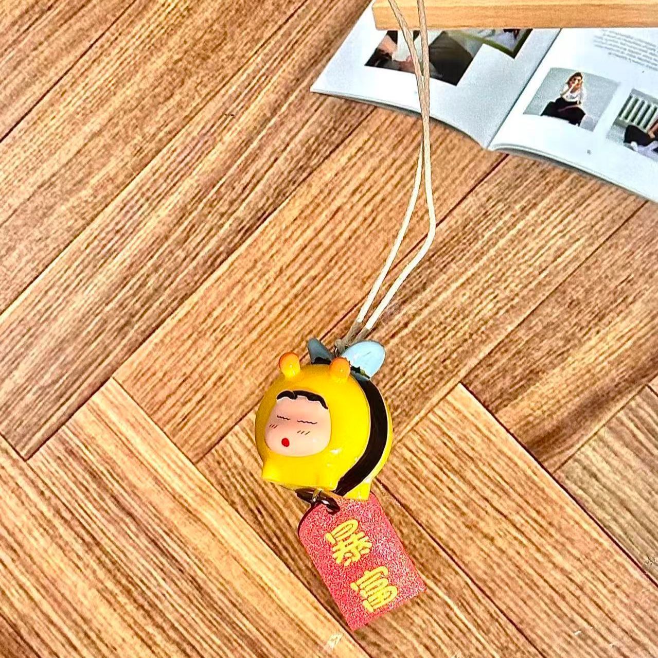 Crayon Shin-chan Bee Cosplay F - Car Accessories Unique review and price